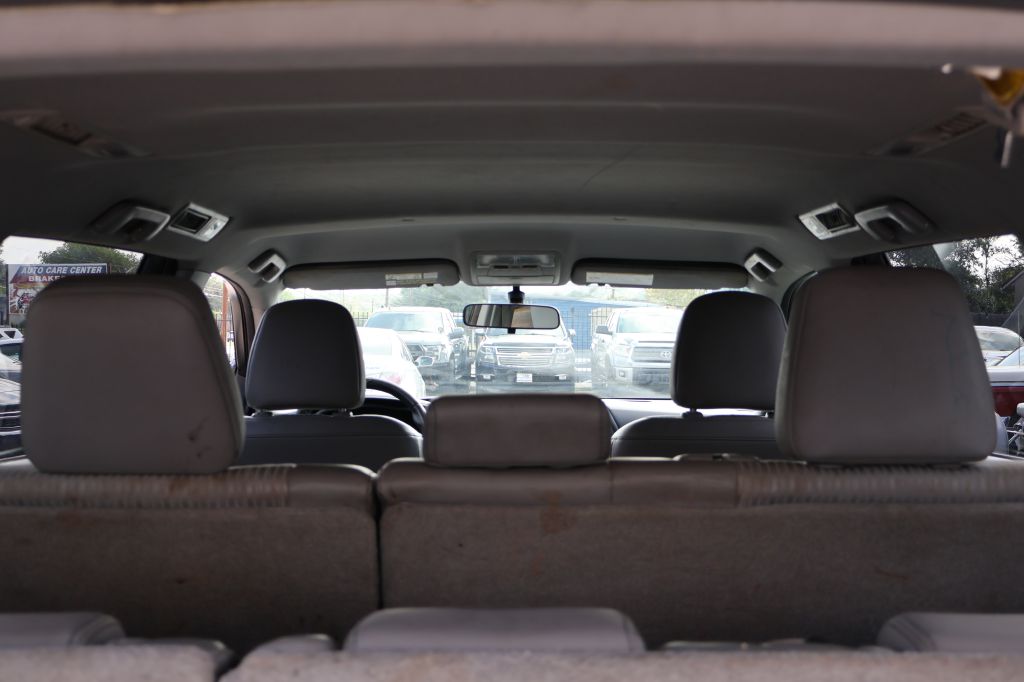 Photo 19 of this TOYOTA HIGHLANDER
