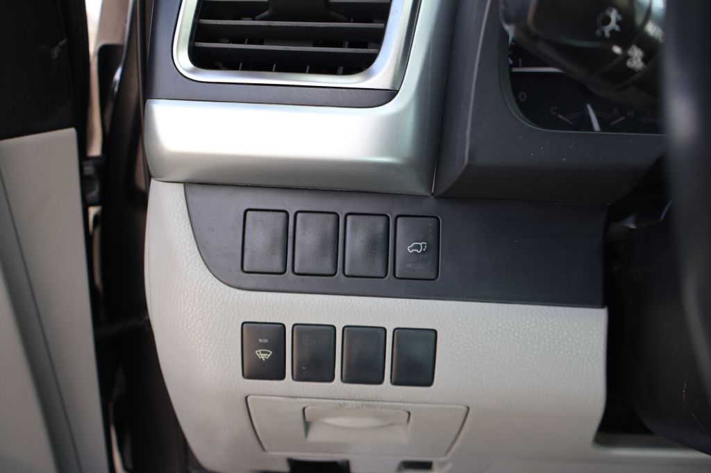 Photo 33 of this TOYOTA HIGHLANDER