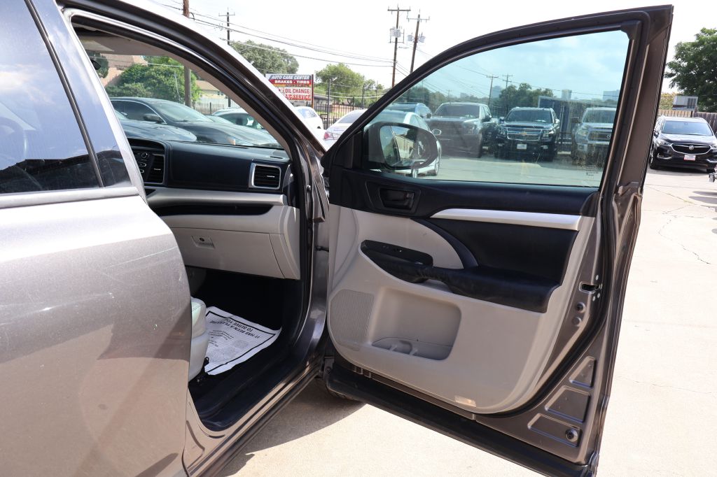 Photo 55 of this TOYOTA HIGHLANDER