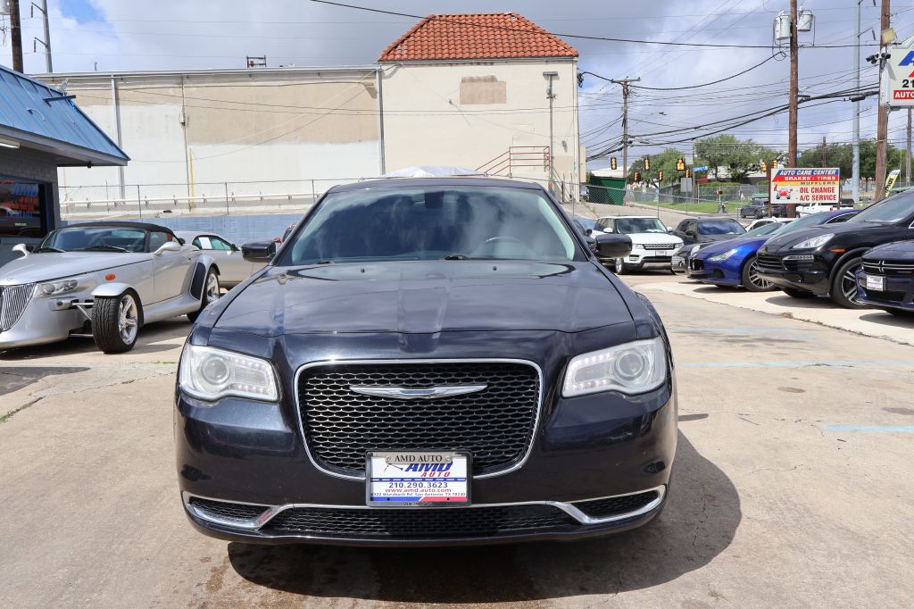 Used Car 2016 Chrysler 300  Limited For Sale Under $12,000 In San Antonio, Texas