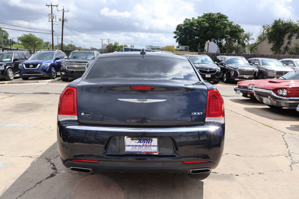Used Car 2016 Chrysler 300  Limited For Sale Under $12,000 In San Antonio, Texas