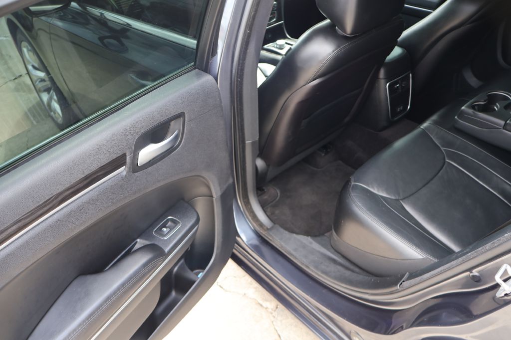 Used Car 2016 Chrysler 300  Limited For Sale Under $12,000 In San Antonio, Texas