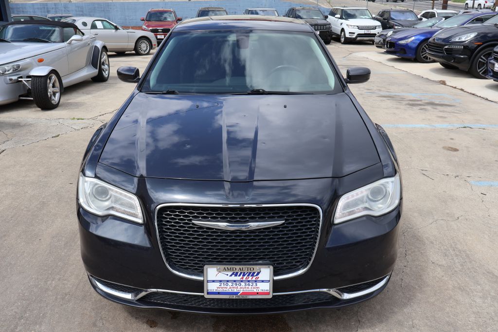 Used Car 2016 Chrysler 300  Limited For Sale Under $12,000 In San Antonio, Texas