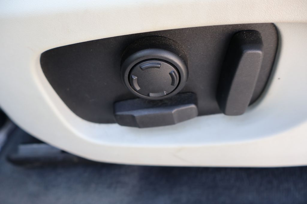 Used Car 2016 Land Rover Discovery Sport  Se For Sale Under $12,000 In San Antonio, Texas