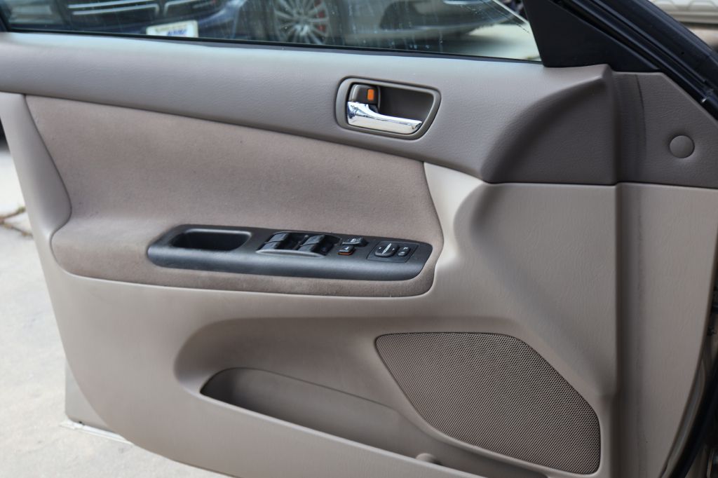 Used Car 2005 Toyota Camry  Le For Sale Under $10,000 In San Antonio, Texas