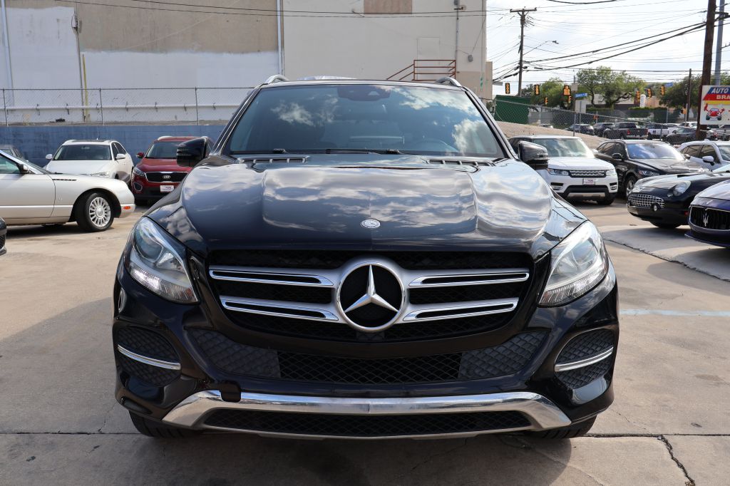 Photo 2 of this MERCEDES-BENZ GLE