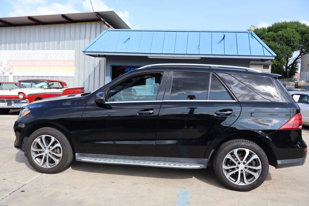 Photo 4 of this MERCEDES-BENZ GLE