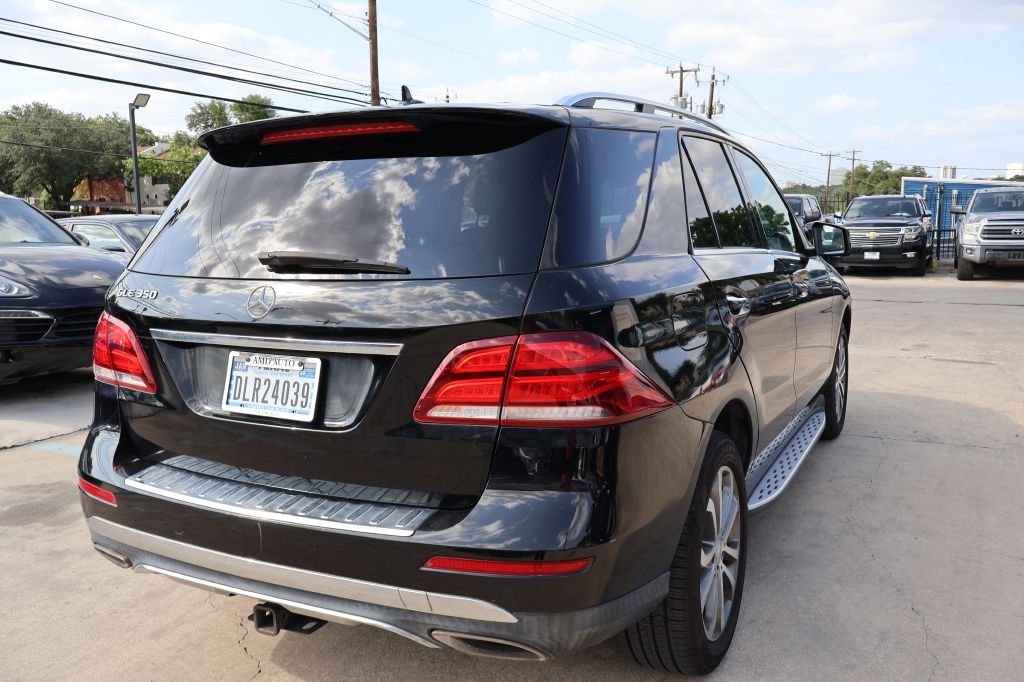 Photo 7 of this MERCEDES-BENZ GLE