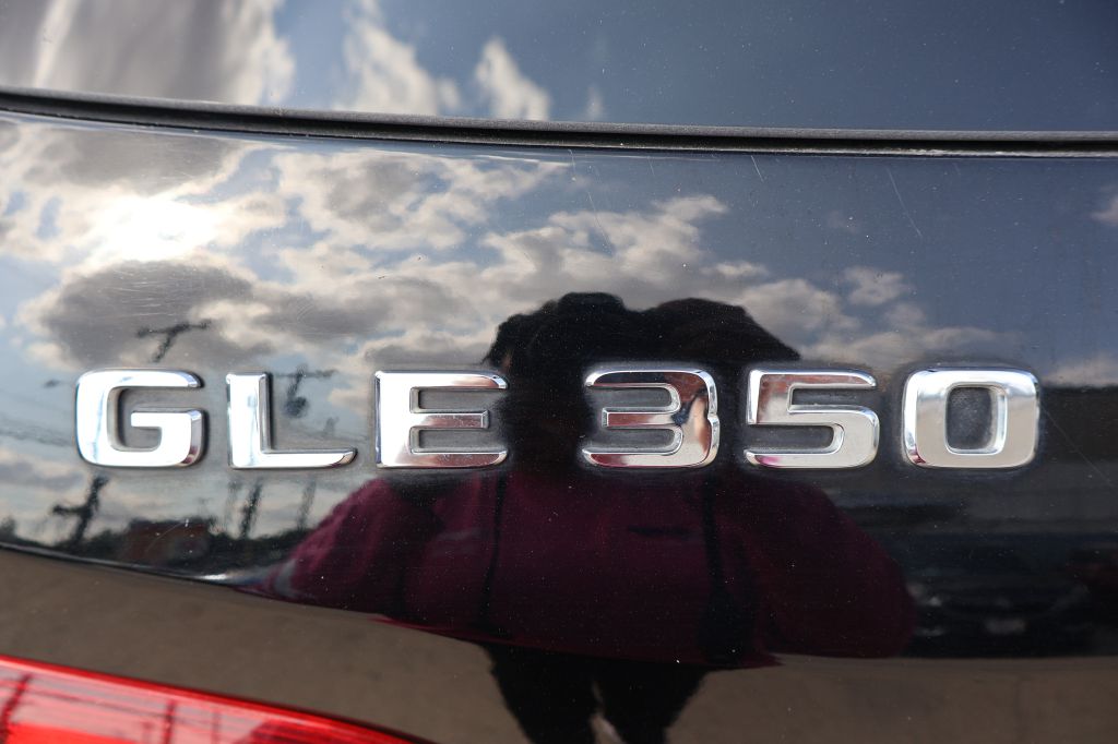 Photo 13 of this MERCEDES-BENZ GLE