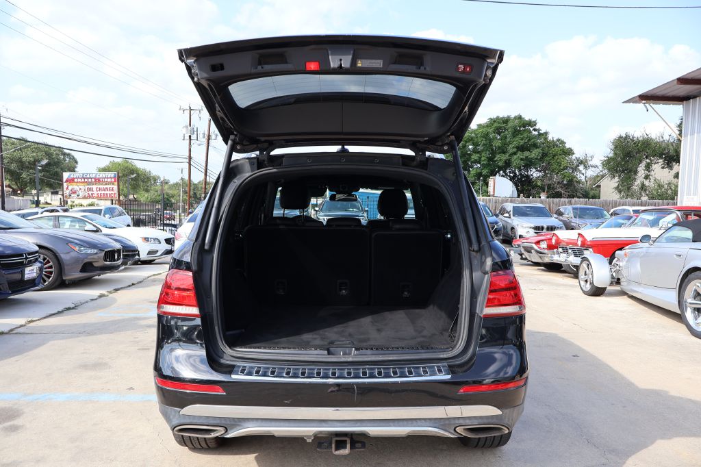 Photo 22 of this MERCEDES-BENZ GLE