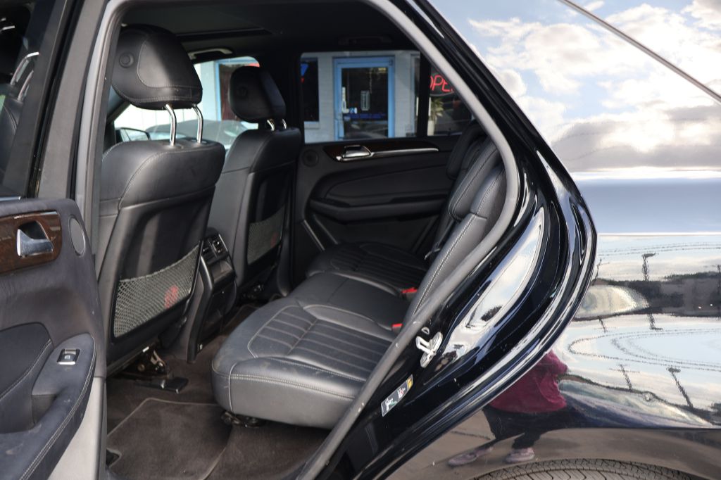 Photo 29 of this MERCEDES-BENZ GLE