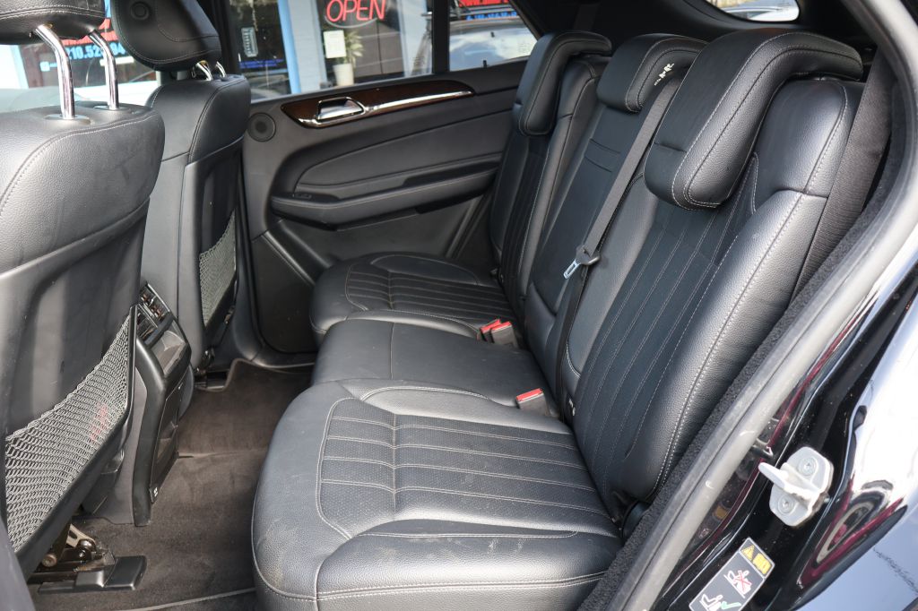 Photo 30 of this MERCEDES-BENZ GLE