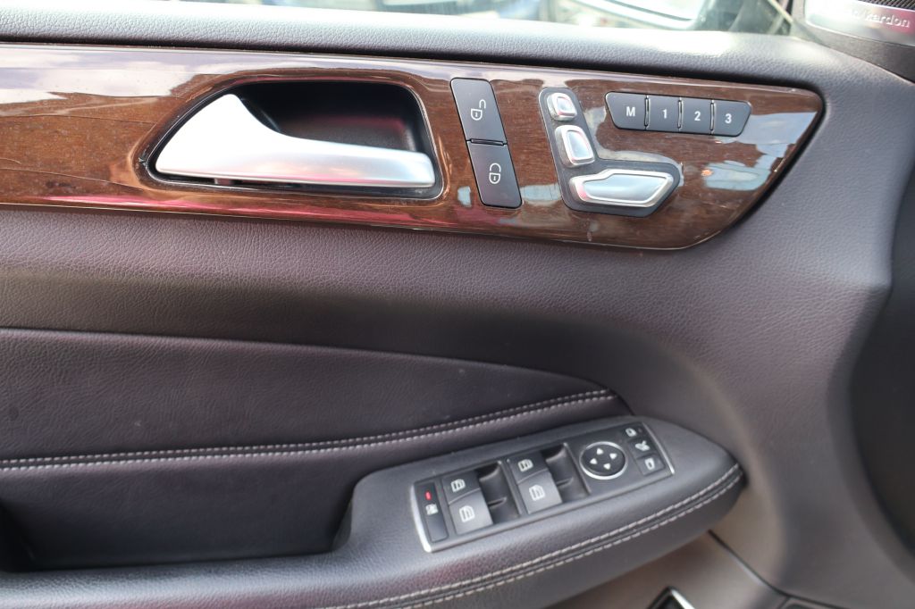 Photo 35 of this MERCEDES-BENZ GLE
