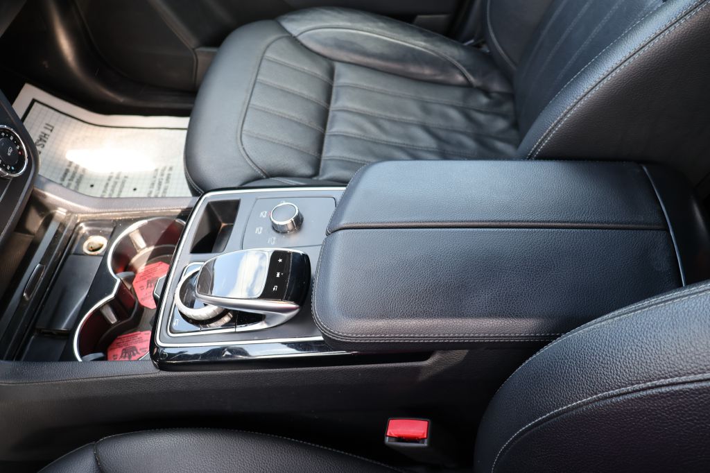 Photo 43 of this MERCEDES-BENZ GLE