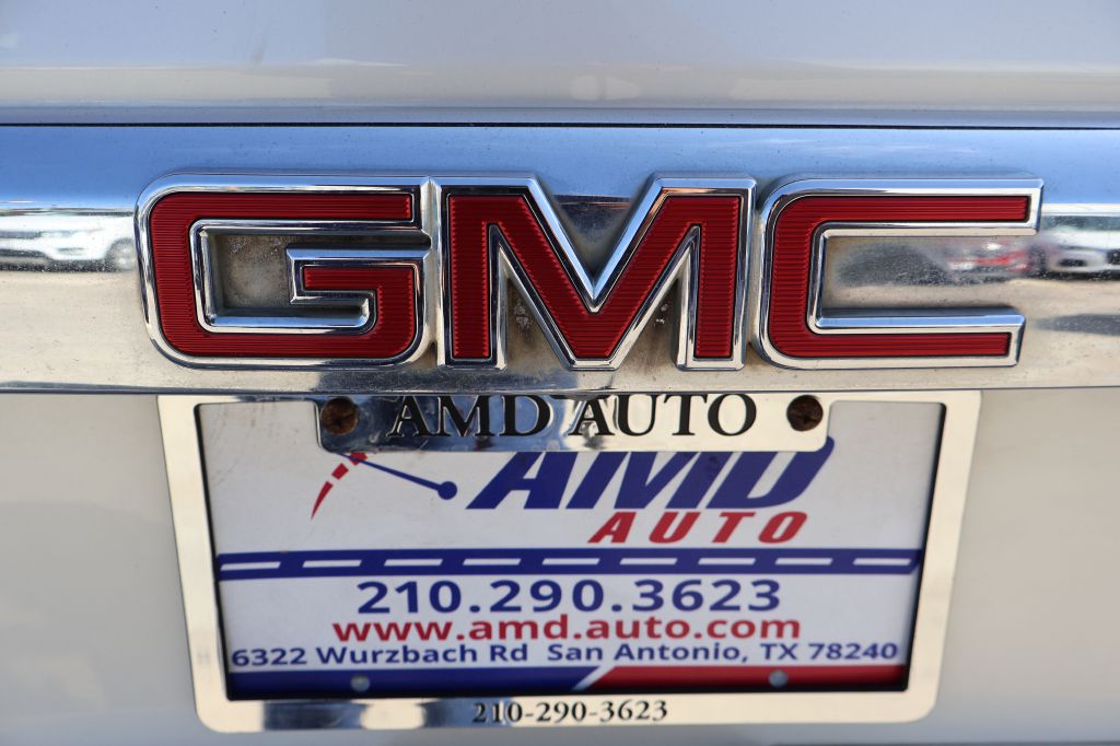 Photo 14 of this GMC YUKON