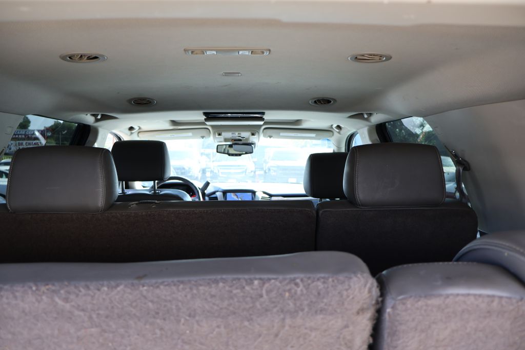 Photo 20 of this GMC YUKON