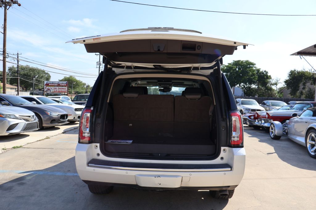 Photo 23 of this GMC YUKON