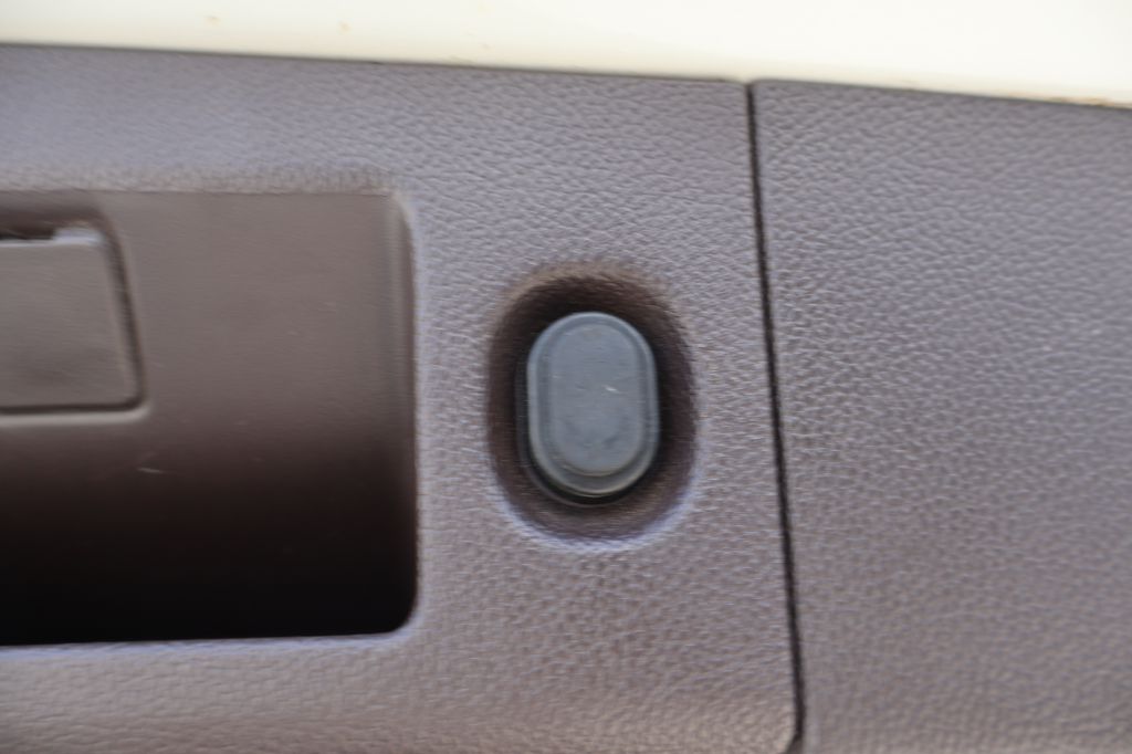Photo 24 of this GMC YUKON