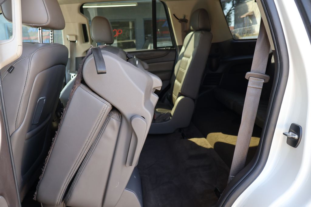 Photo 32 of this GMC YUKON