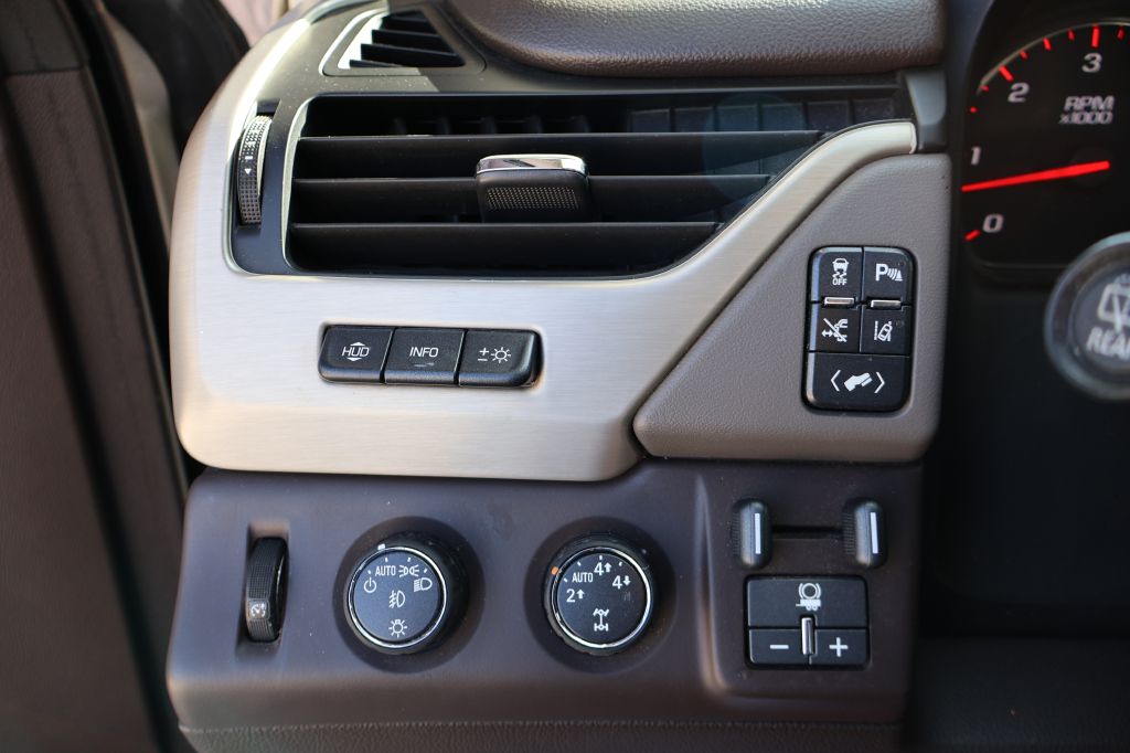 Photo 35 of this GMC YUKON