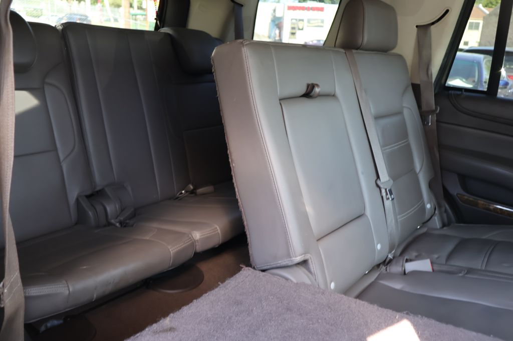 Photo 54 of this GMC YUKON