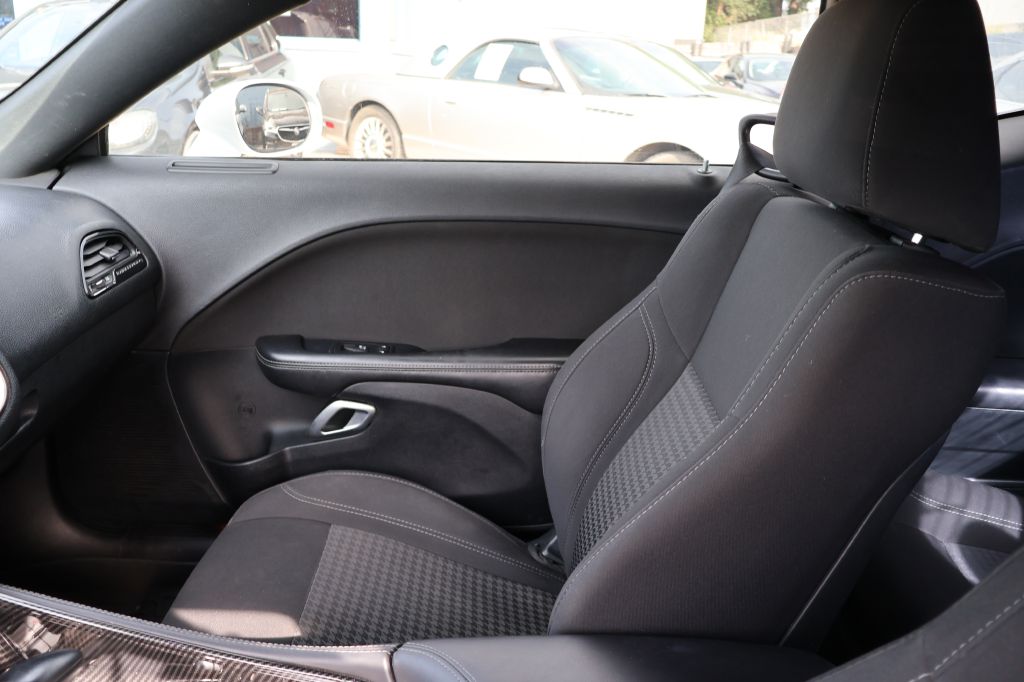 Used Car 2016 Dodge Challenger  Sxt For Sale Under $12,000 In San Antonio, Texas