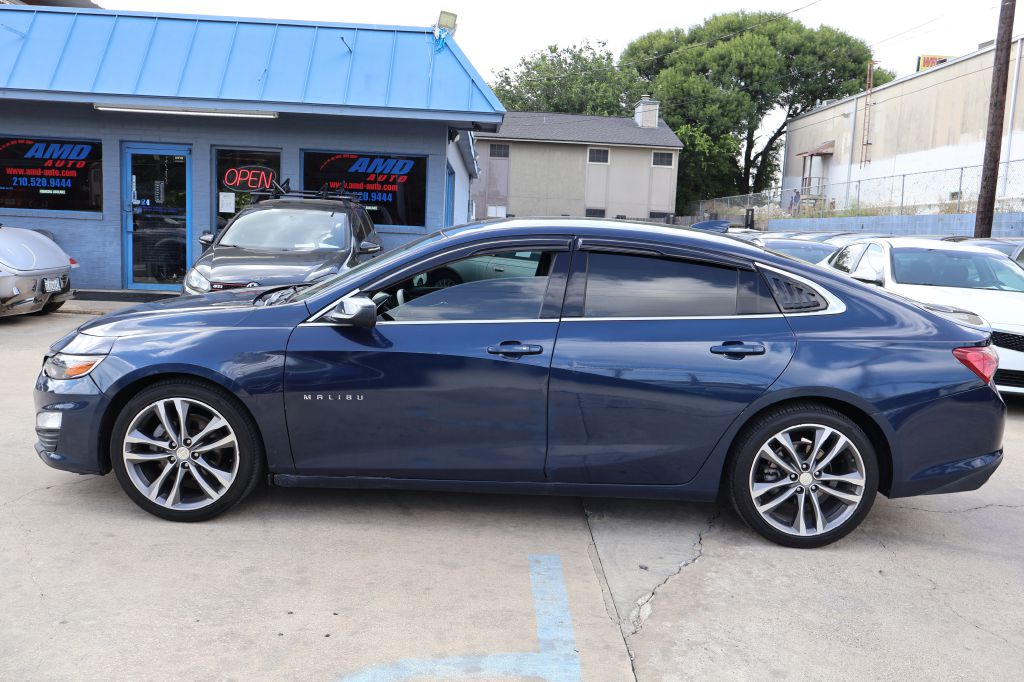 Photo 4 of this CHEVROLET MALIBU