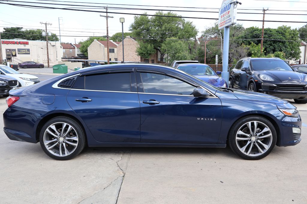 Photo 8 of this CHEVROLET MALIBU