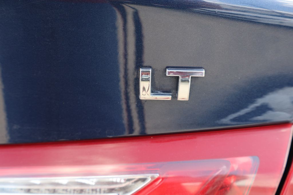 Photo 10 of this CHEVROLET MALIBU