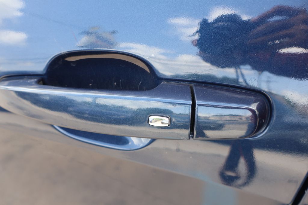 Photo 13 of this CHEVROLET MALIBU