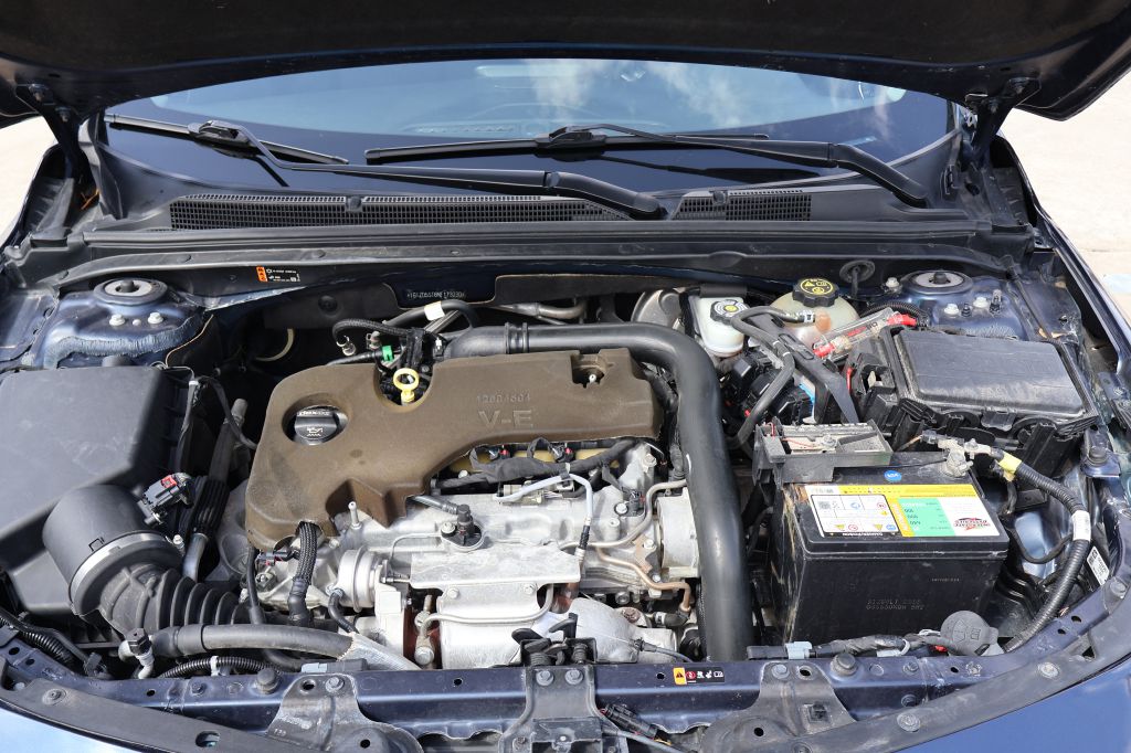 Photo 14 of this CHEVROLET MALIBU