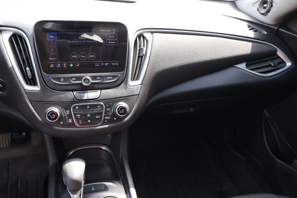 Photo 31 of this CHEVROLET MALIBU
