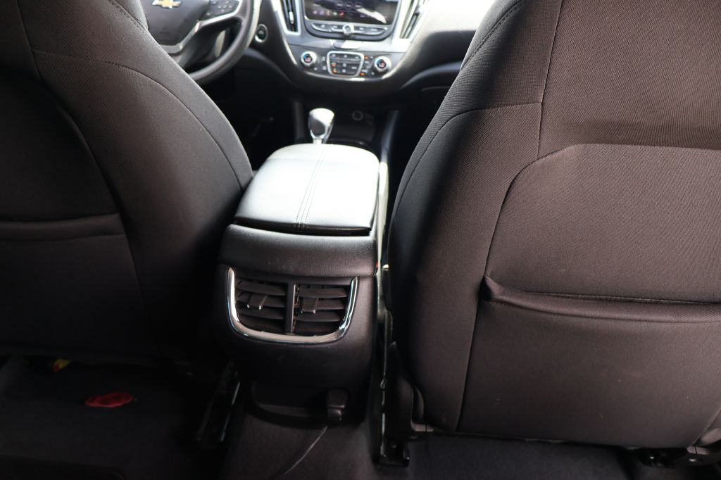 Photo 38 of this CHEVROLET MALIBU