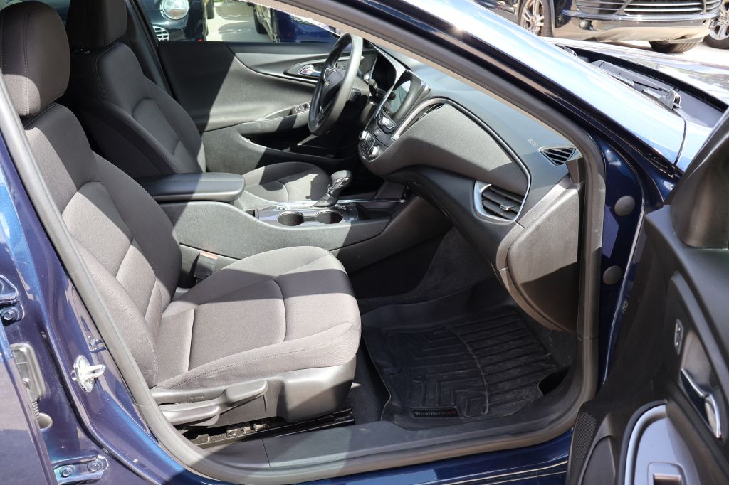 Photo 41 of this CHEVROLET MALIBU