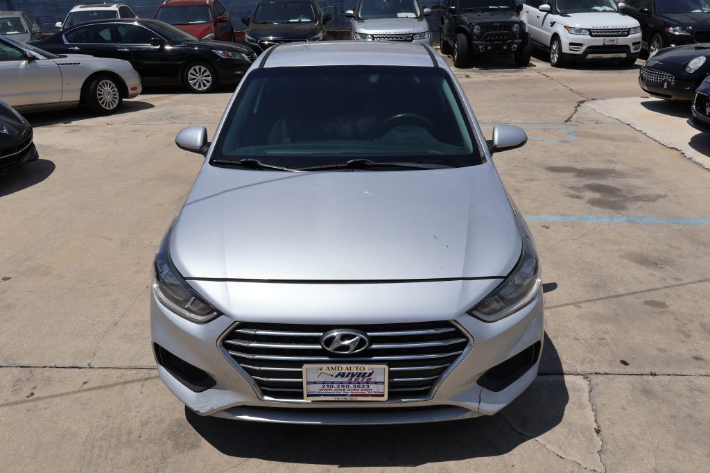 Photo 43 of this HYUNDAI ACCENT