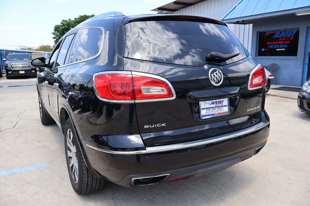Photo 5 of this BUICK ENCLAVE
