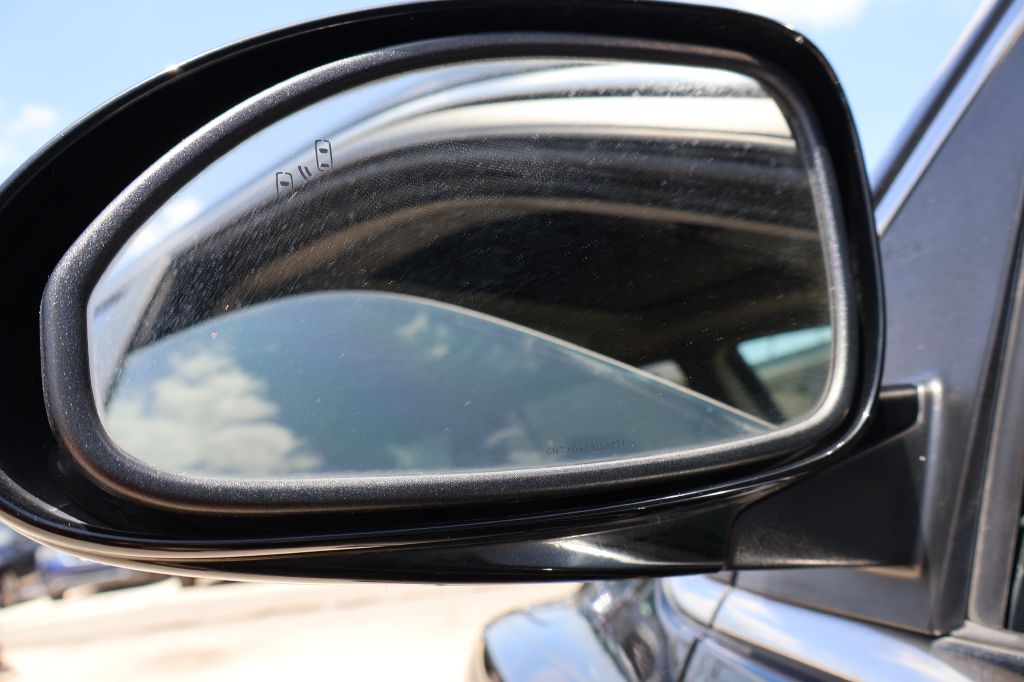 Photo 16 of this BUICK ENCLAVE