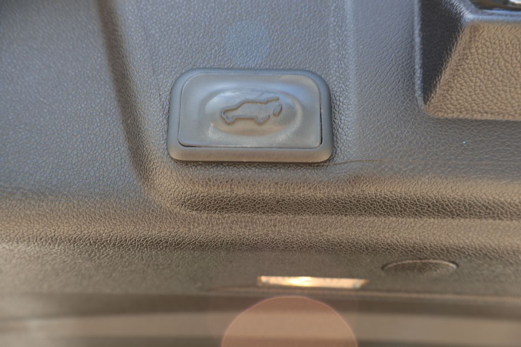 Photo 23 of this BUICK ENCLAVE