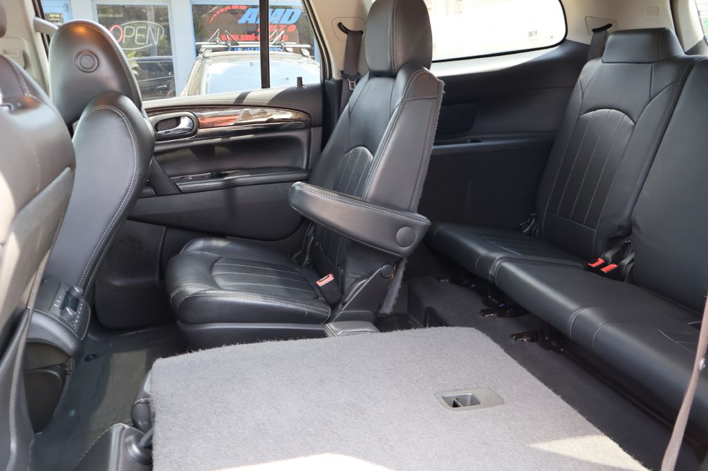 Photo 31 of this BUICK ENCLAVE