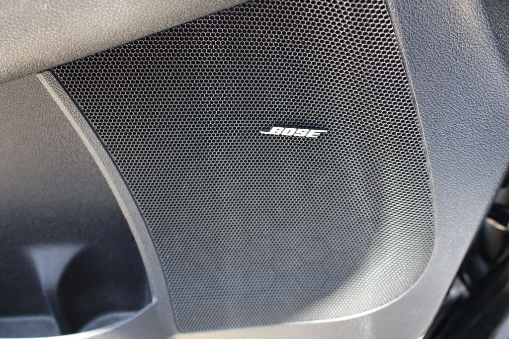 Photo 38 of this BUICK ENCLAVE