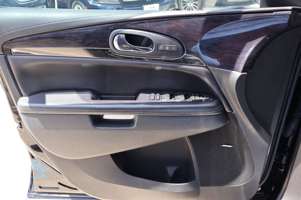 Photo 39 of this BUICK ENCLAVE