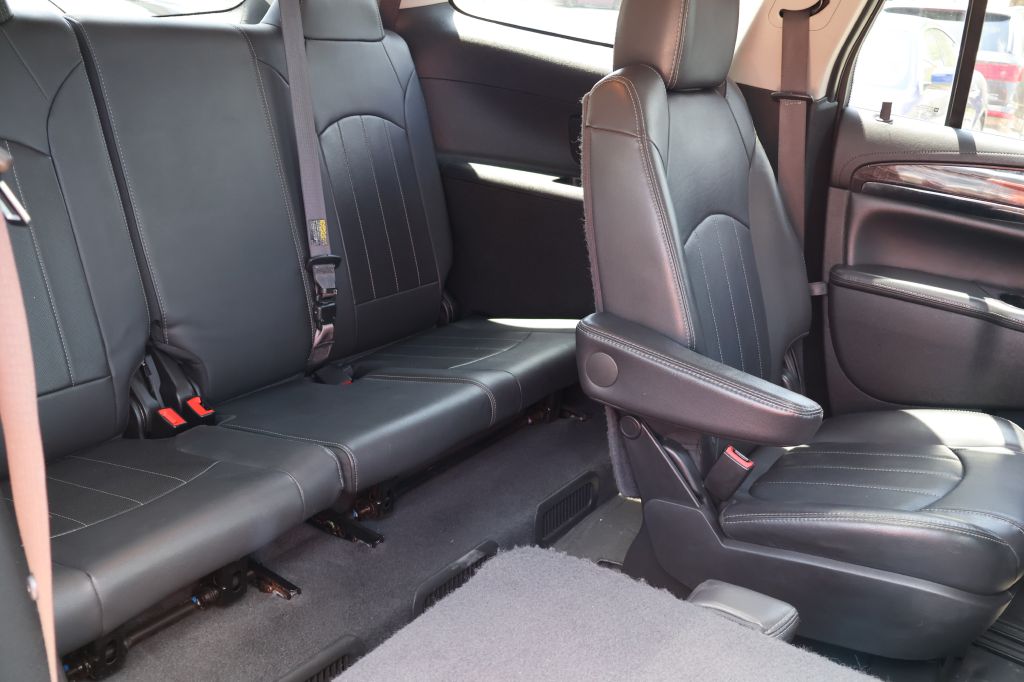 Photo 54 of this BUICK ENCLAVE