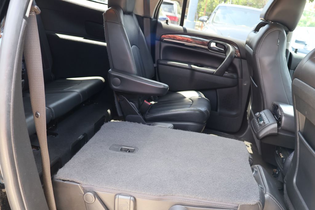 Photo 55 of this BUICK ENCLAVE