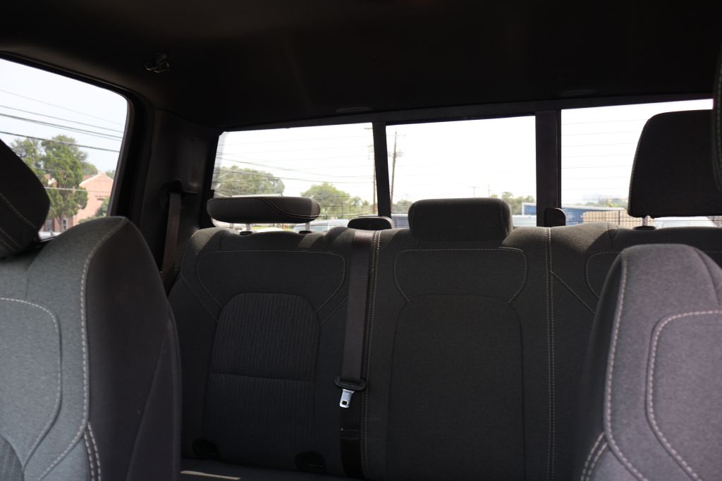 Photo 33 of this RAM 1500