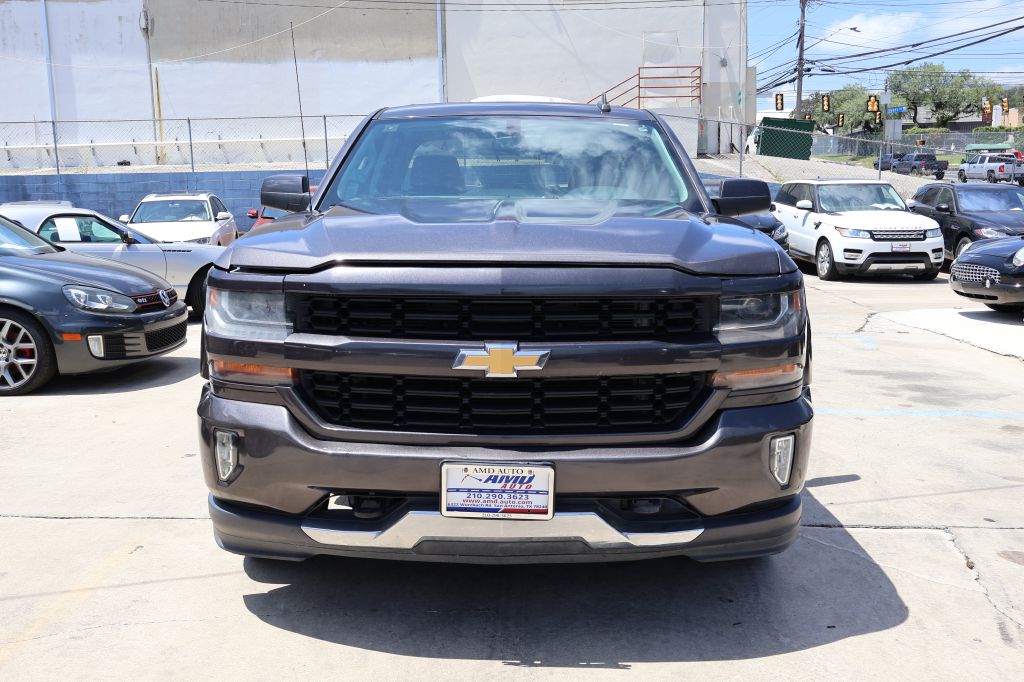 Photo 2 of this CHEVROLET SILVERADO 1500