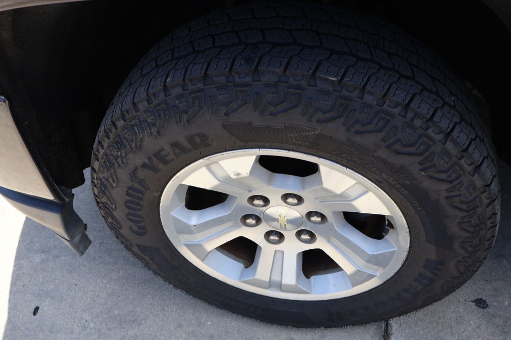 Photo 9 of this CHEVROLET SILVERADO 1500