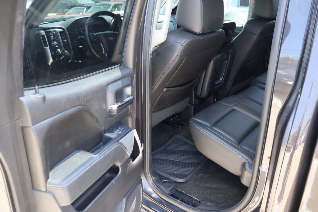 Photo 23 of this CHEVROLET SILVERADO 1500