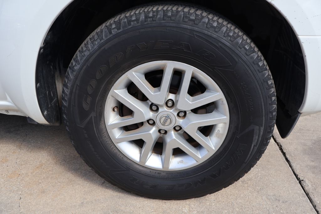 Photo 9 of this NISSAN FRONTIER