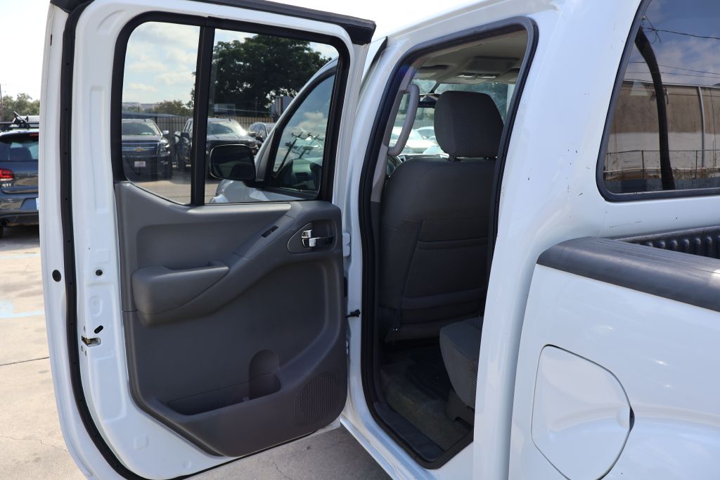 Photo 18 of this NISSAN FRONTIER