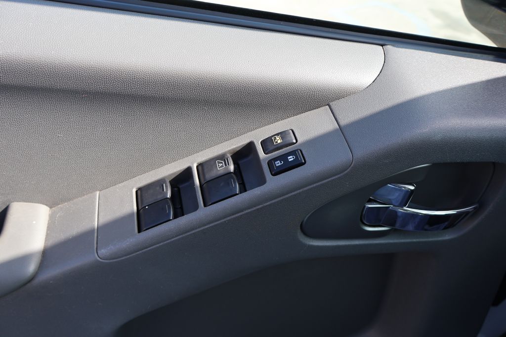 Photo 24 of this NISSAN FRONTIER